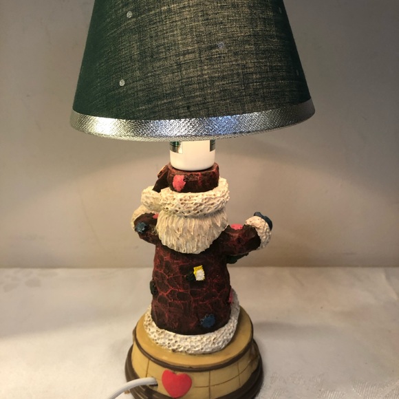 Christmas Santa Lamp works Well - Picture 4 of 12